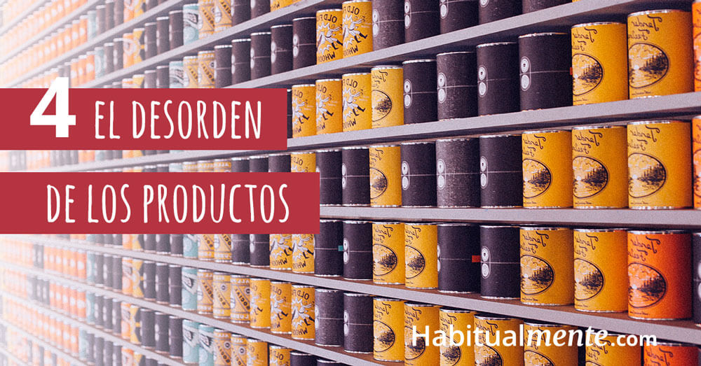 el desorden de los productos en los pasillos 