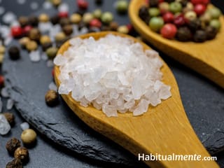 Cómo cuidar tu consumo de sal (sin sacrificar el sabor de tus comidas)
